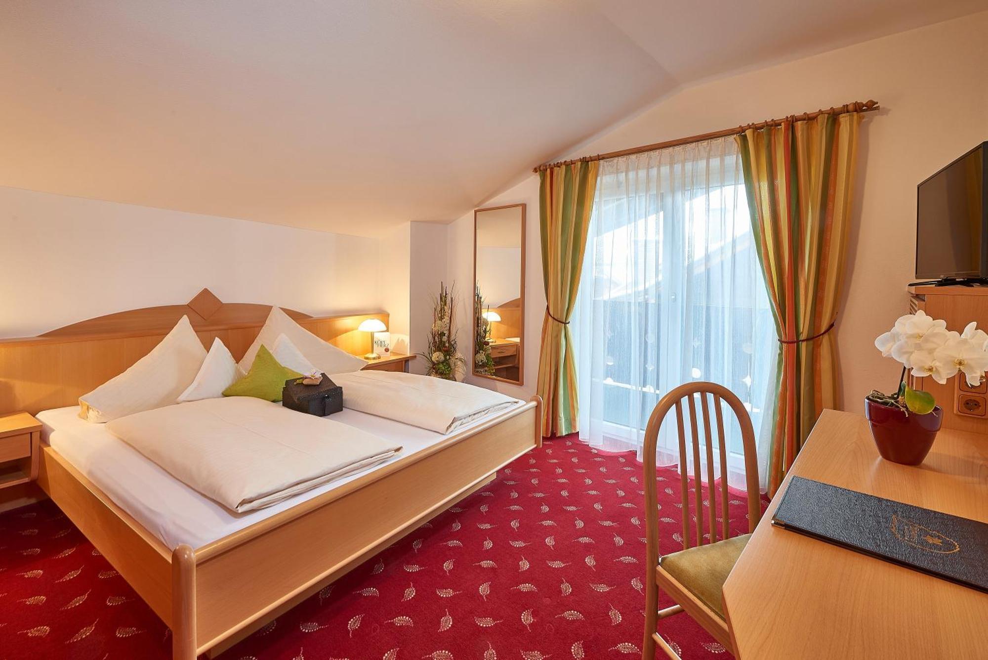 Fruehstueckshotel Birkenhof Rauris Rom bilde
